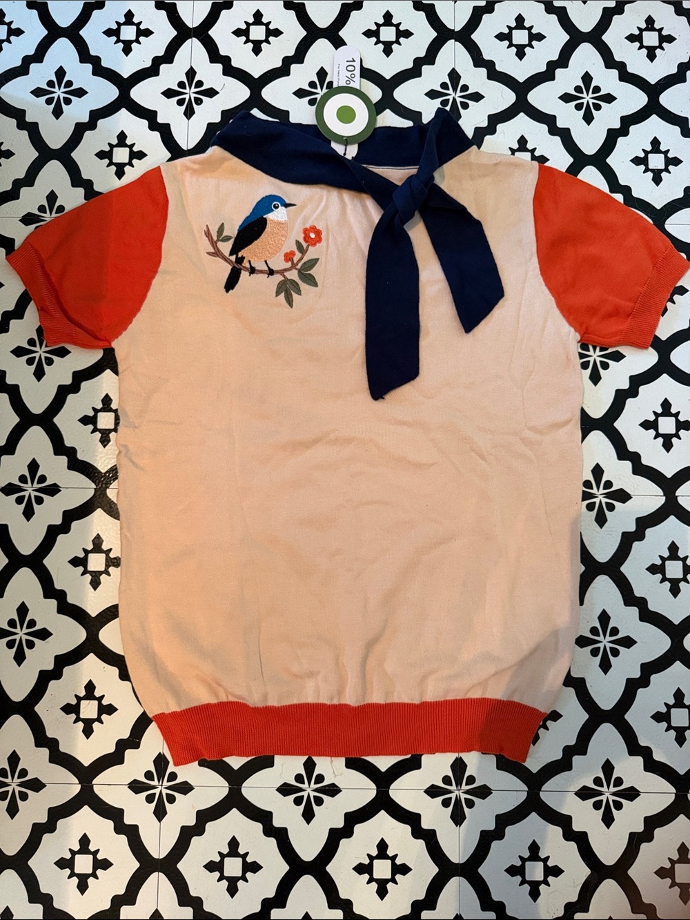 🪺Oxknit women’s large Short Sleeve Tan and Orange Bird Knit Top with Navy Tie